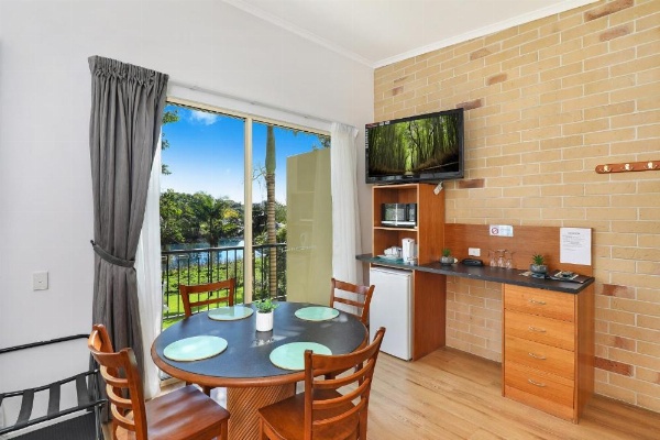 Caboolture Riverlakes Boutique Motel image 28