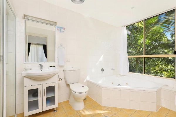 Caboolture Riverlakes Boutique Motel image 43